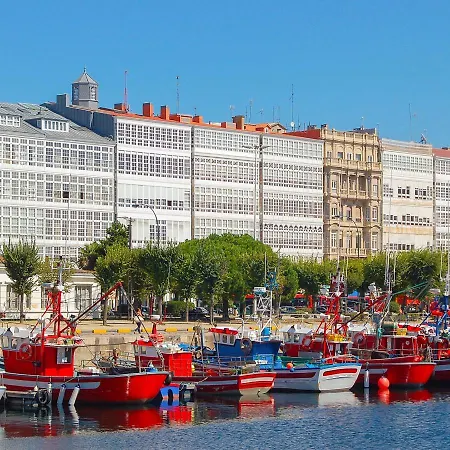 Apartamento Al Lado De Maria Pita Y Del Puerto. *